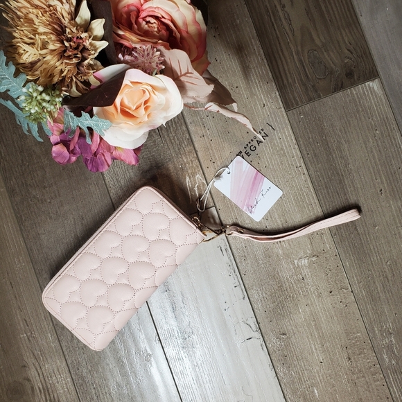 NWT Blush Kiss Large Heart Quilted Pillow Pink Double Zip-Around Vegan Wallet - Picture 16 of 16